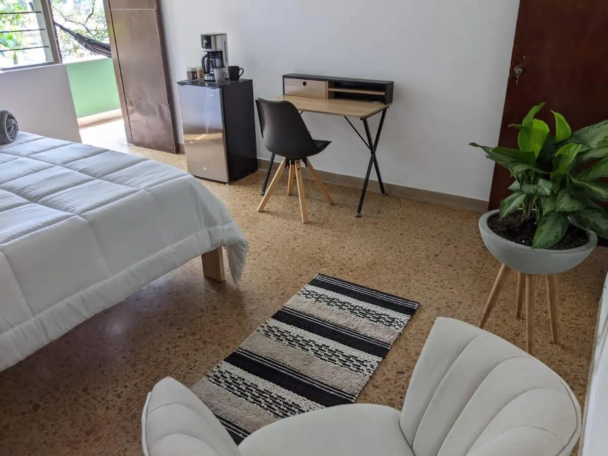 Habitacion Privada En El Poblado. Lo Mejor De Medellin Muy Cerca Apartment